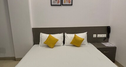 Sea Front Room Type - Standard AC Room 4