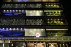 RS EXCLUSIVE STAY & FINE DINE