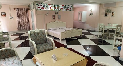 MAPLE LEAF HOTEL Room Type - VT 1