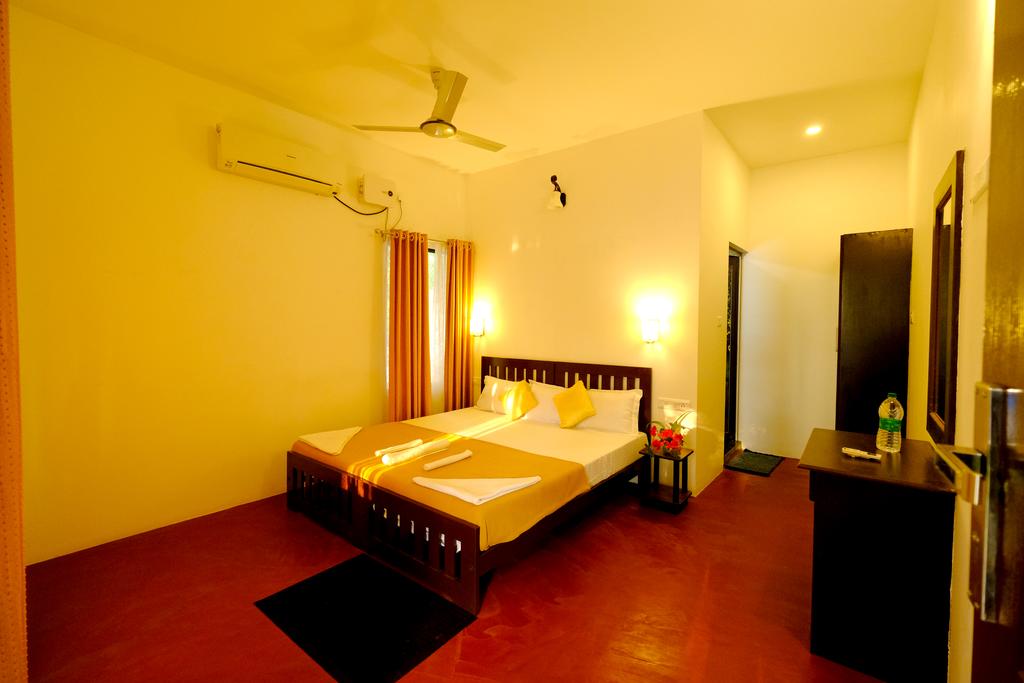 Marari Lotus Beach Villa || 150 meters from Beach - Tap to explore photos