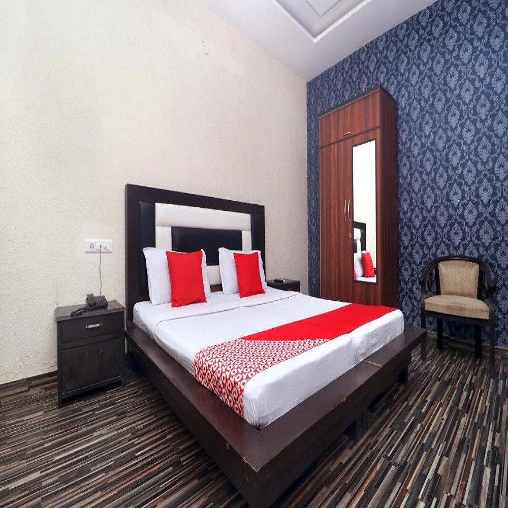 Hotel B1 Jalandhar - Tap to explore photos