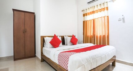 Rosy Guest House since 1989 Room Type - Premium King Room for Group Stays