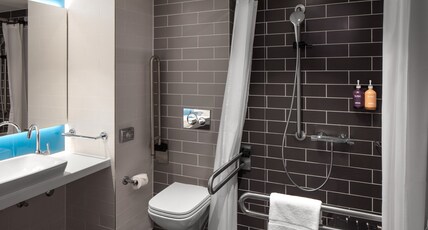 Holiday Inn Express AARBURG - OFTRINGEN Room Type - Standard Room with Free Breakfast
