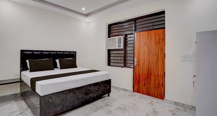 Hotel O Royal Plaza Room Type - Classic