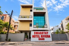 SwagStay Hotel Riviera Grand