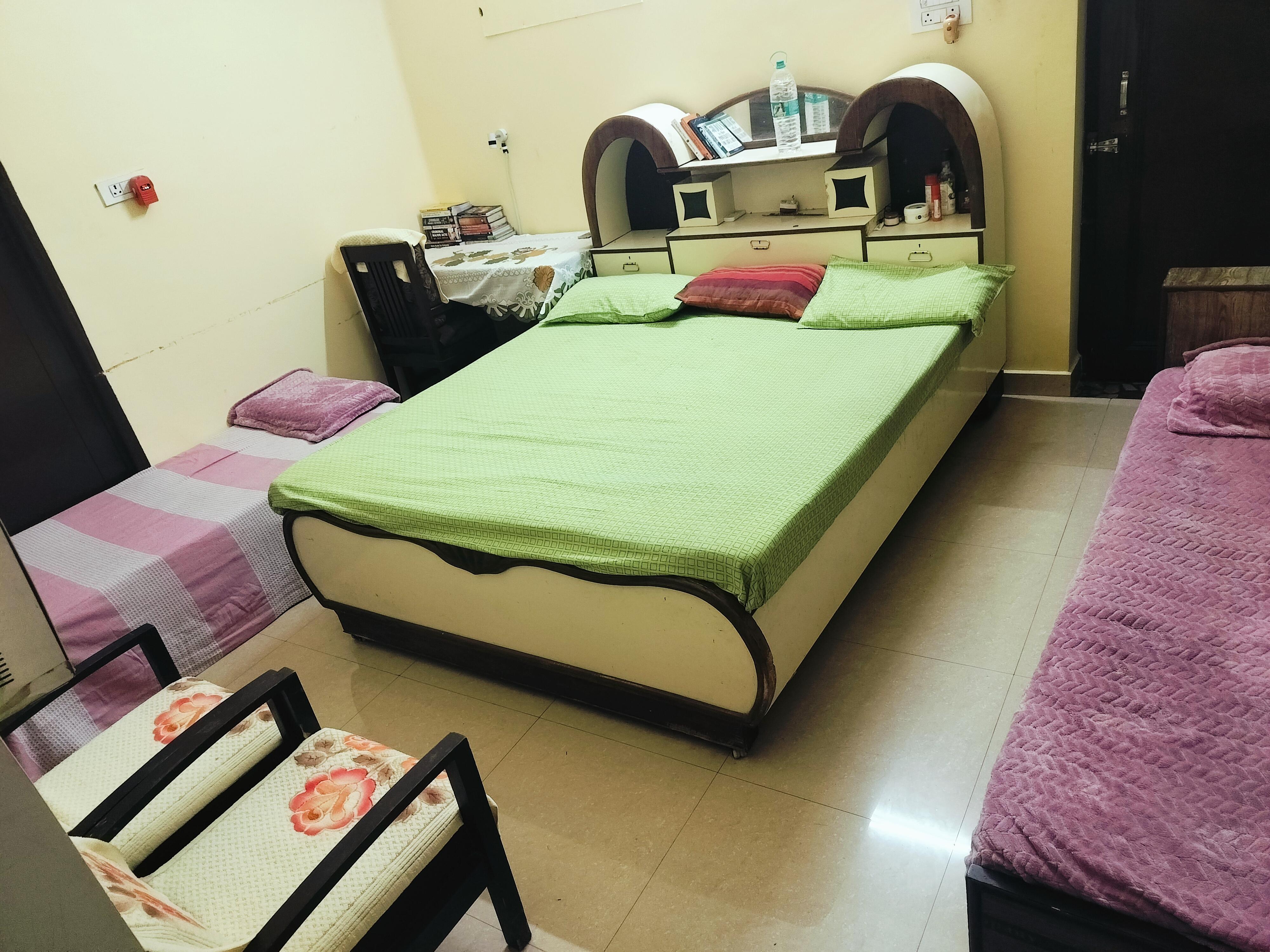 MAHAKUMBH HOMESTAY KYDGANJ - Tap to explore photos