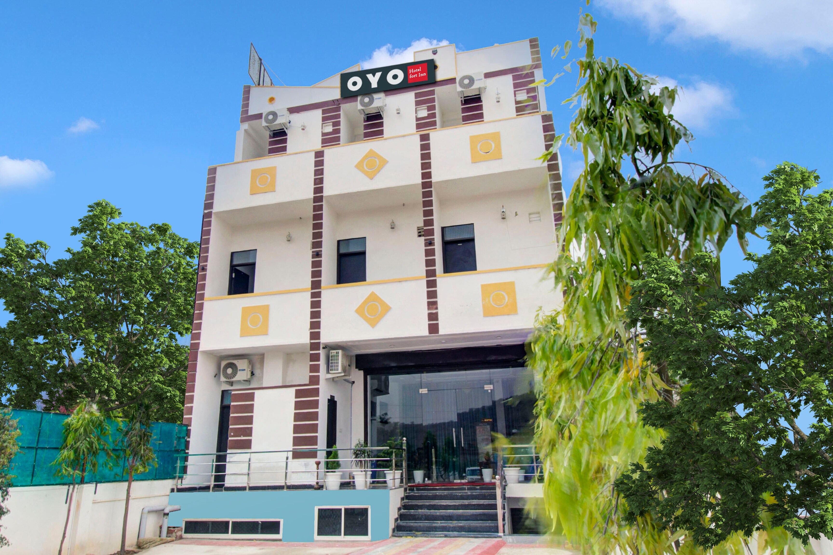 Hotel O Fort Inn - Tap to explore photos