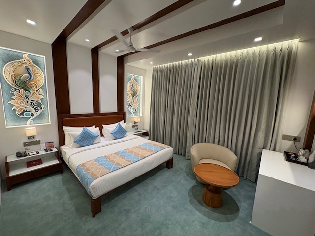Dwarkadhish Lords Eco Inn Dwarka - Pure Veg - Tap to explore photos