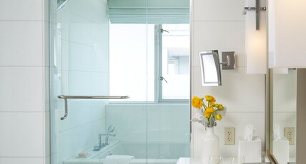Kimpton Hotel Wilshire, an IHG hotel Room Type - 1 King Suite Soaking Tub and Walk In Shower Kimpton Hotel Wilshire, an IHG hotel Room Type - 1 King Suite Soaking Tub and Walk In Shower