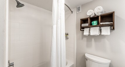 Holiday Inn Express INDIANAPOLIS SOUTH  Room Type - 2 Queen Beds Standard