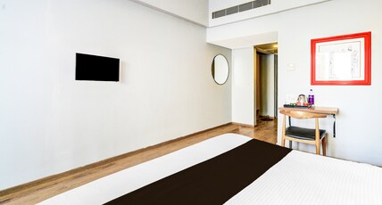 Super Townhouse Lakdikapul Room Type - Classic (2X)