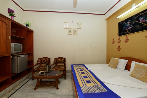 Hotel Dev Palace Bikaner - Tap to explore photos