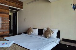 Zenith Shared Apartments in 2BHK Bandra