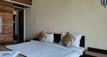 Zenith Shared Apartments in 2BHK Bandra Room Type - Deluxe Room