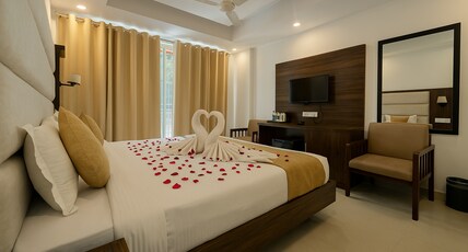 Aroha By Rishikesh | Swimming Pool & Spa Room Type - Super Deluxe Room | With Balcony