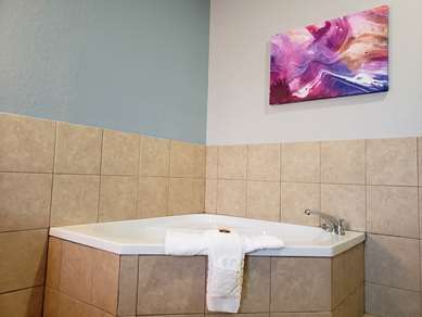 Best Western Plus San Antonio East Inn & Suites