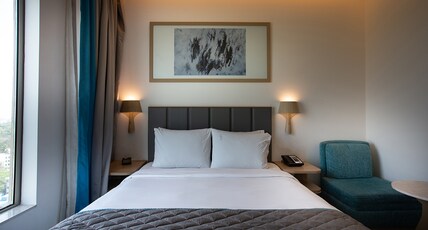 Holiday Inn Bengaluru Racecourse Room Type - SUPERIOR ROOM