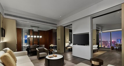 InterContinental Hotels DONGGUAN, an IHG hotel Room Type - 1 Bedroom Suite Dining Area