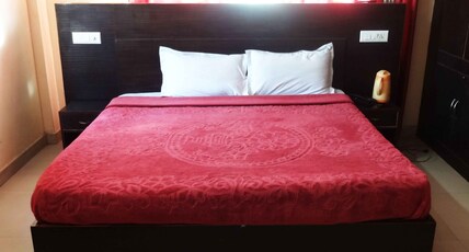 HOTEL KANNAN CASTLE Room Type - Deluxe Room (Non AC)