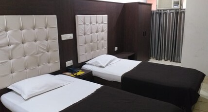Hotel Darshan Room Type - Deluxe Room