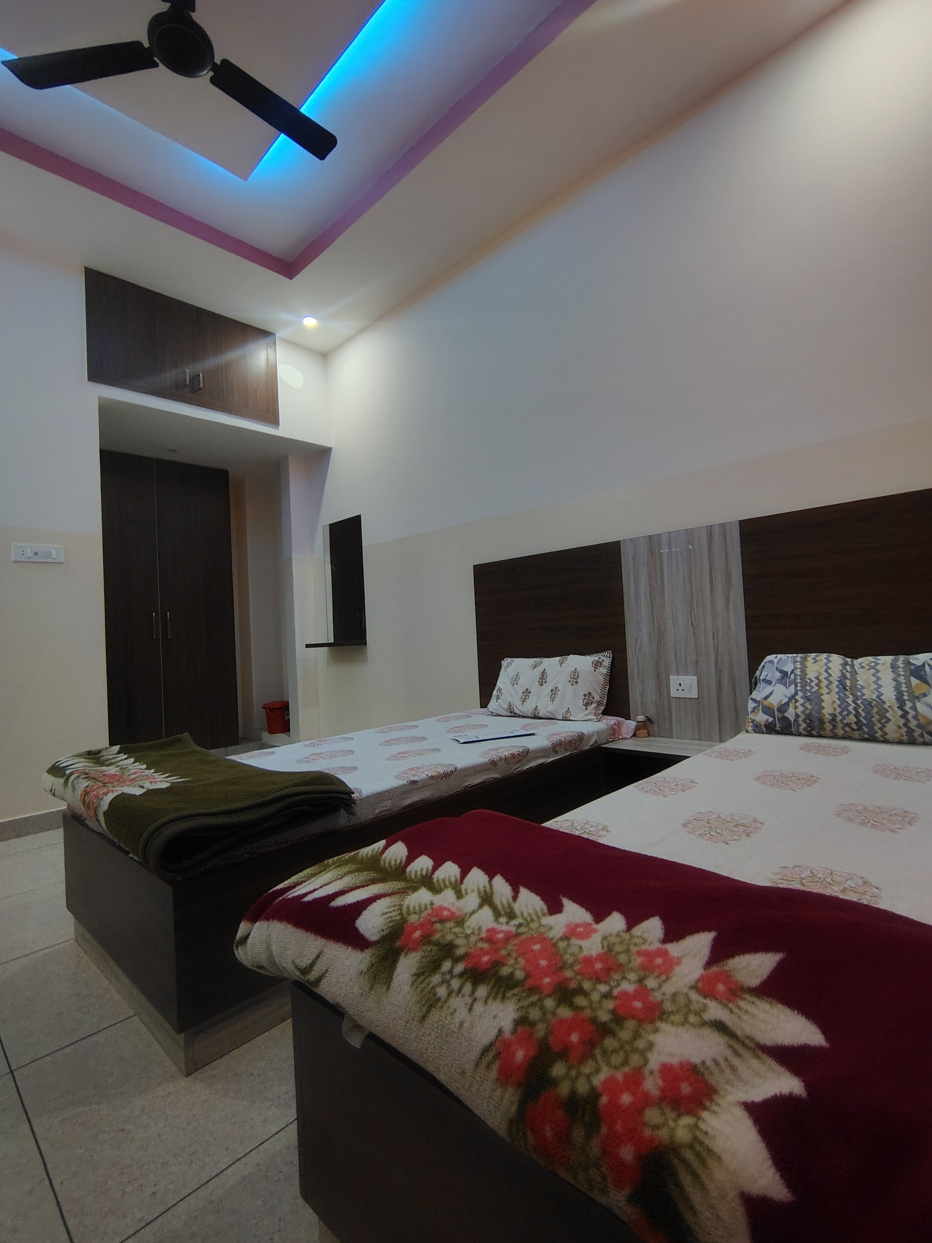 Hiramani Hotel & Restaurant - Tap to explore photos
