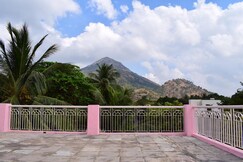 Sri Lakshmi Pink Guest House