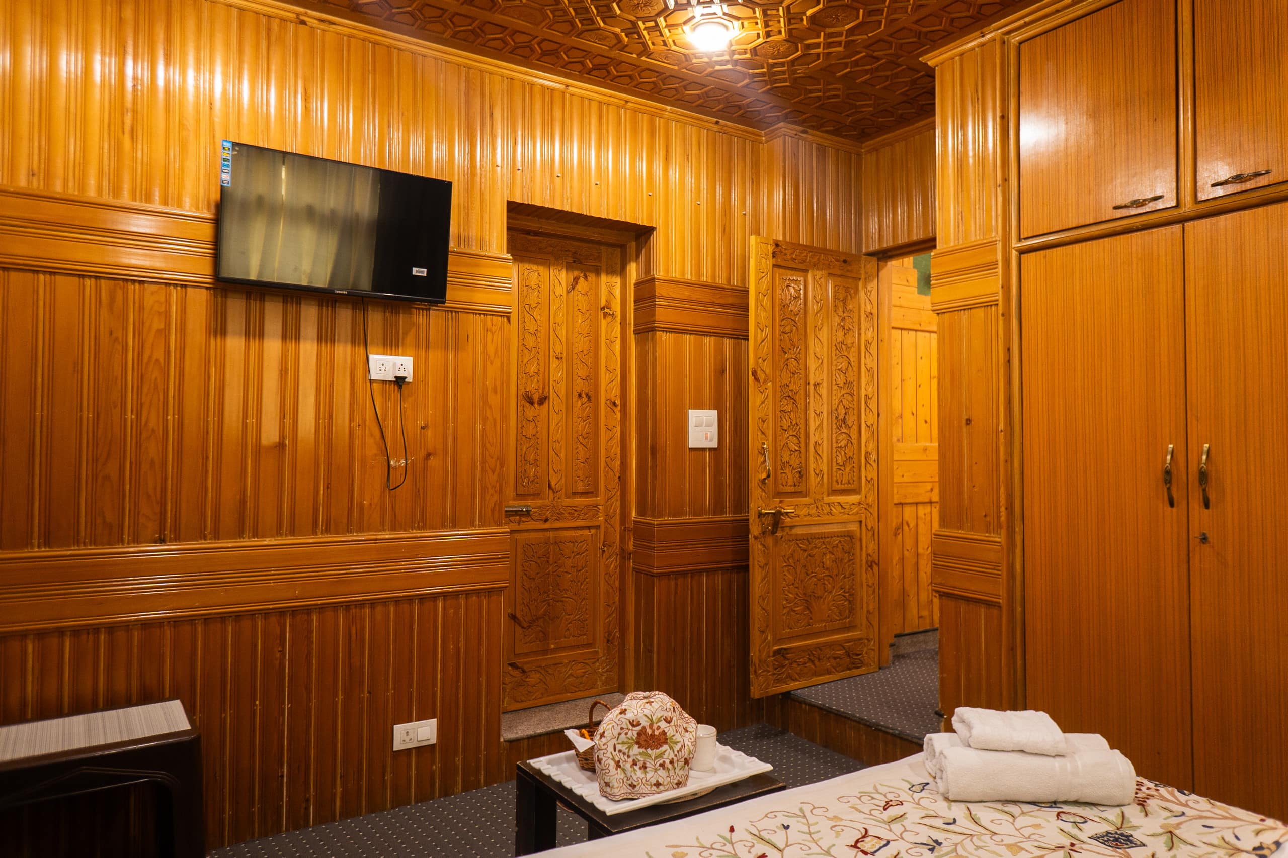 The Kashmir Haven | Entire 5BHK Villa - Tap to explore photos