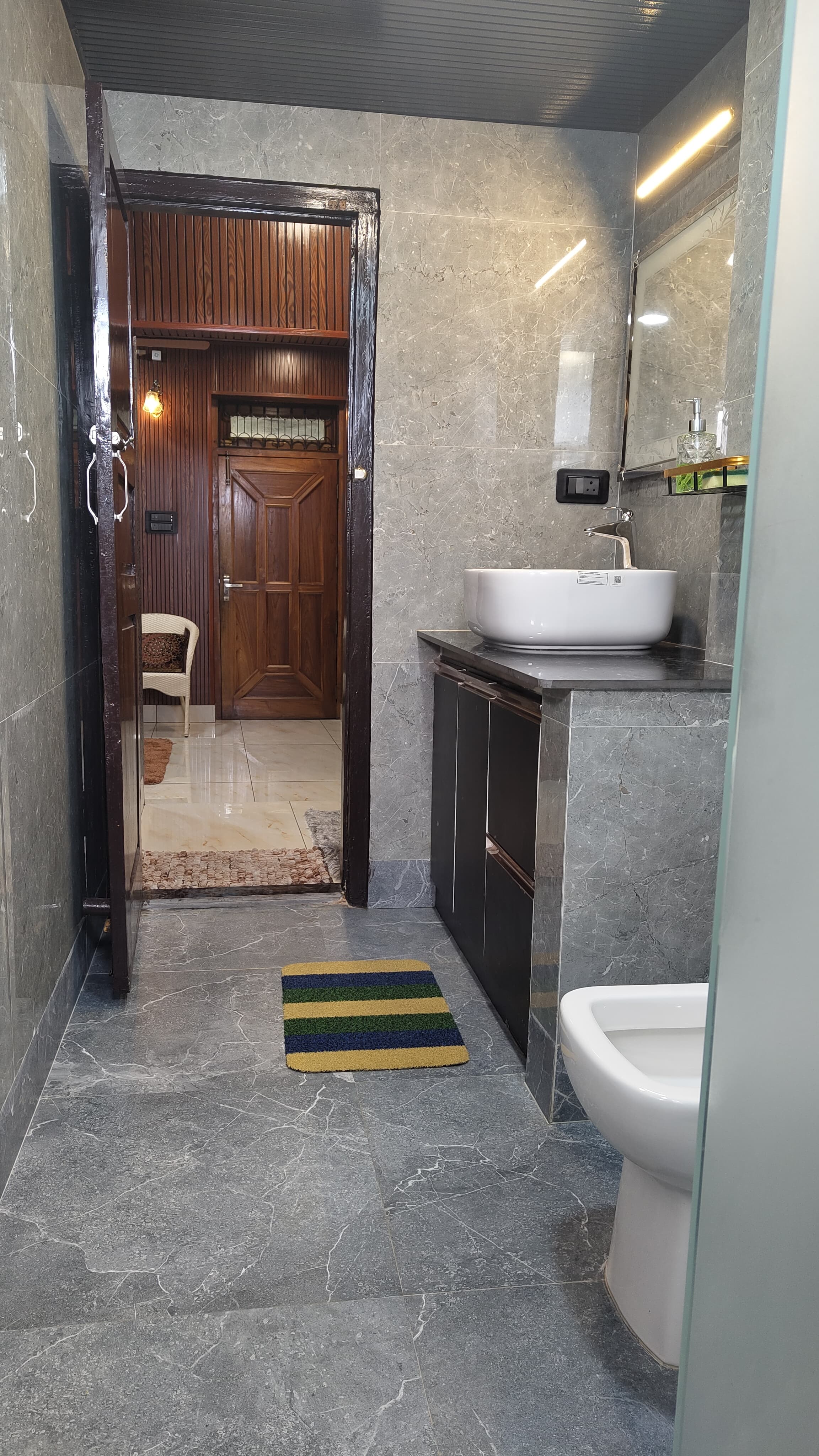 Luxury Private Room Ensuit Bathroom Shared Terrace - Tap to explore photos