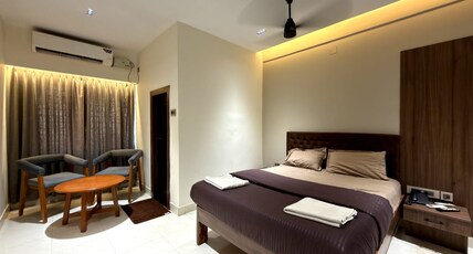 Pancharathna Paradise Room Type - Deluxe AC