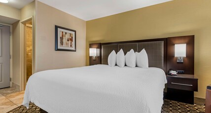 Best Western Plus InnTowner Madison Room Type - 1 King Bed, Non-Smoking, Microwave And Refrigerator, Wi-Fi, Full Breakfast