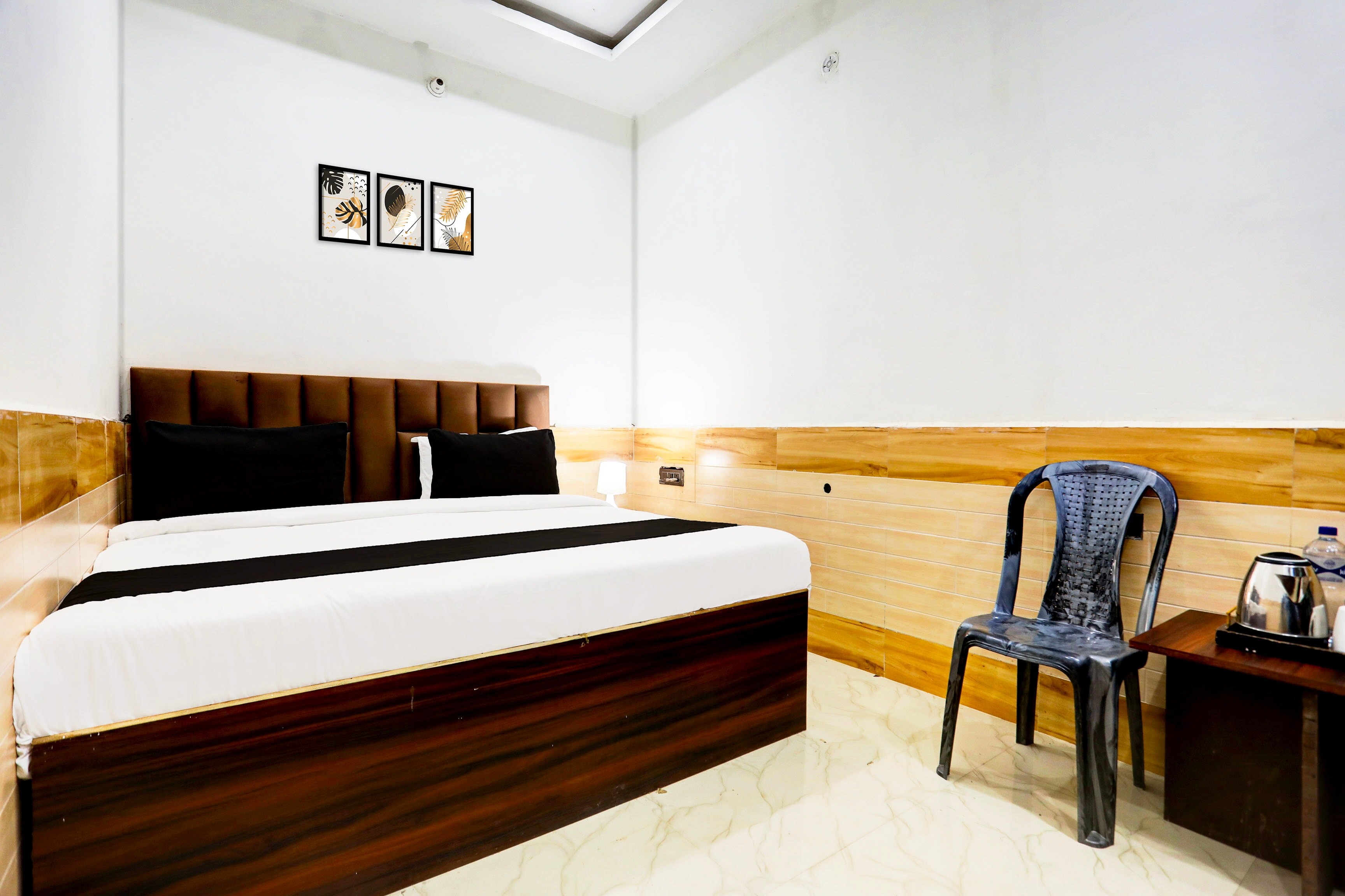Hotel O Shri Pratap Hotel - Tap to explore photos