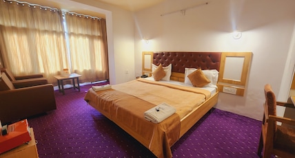 Hotel Nehrus Room Type - Deluxe Room - Hill View (Heating Electric Blanket) Hotel Nehrus Room Type - Deluxe Room - Hill View (Heating Electric Blanket)