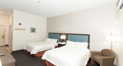 Hampton Inn Kerrville Room Type - 2QN MOB HEARING ACC TUB NS