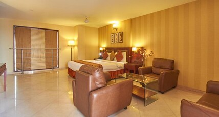 RK Regency Room Type - Suite Room with Bathtub