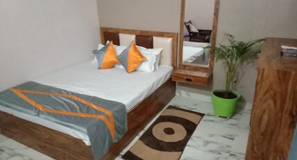 MILAN PALACE Room Type - Deluxe Double Room MILAN PALACE Room Type - Deluxe Double Room