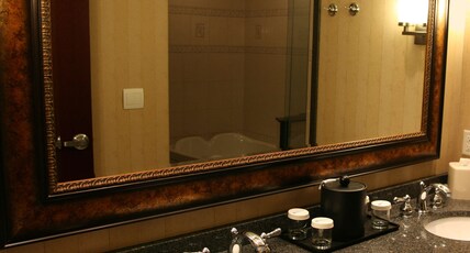 Hilton Garden Inn Bangor Room Type - 1 KING 1 BDRM DELUXE SUITE