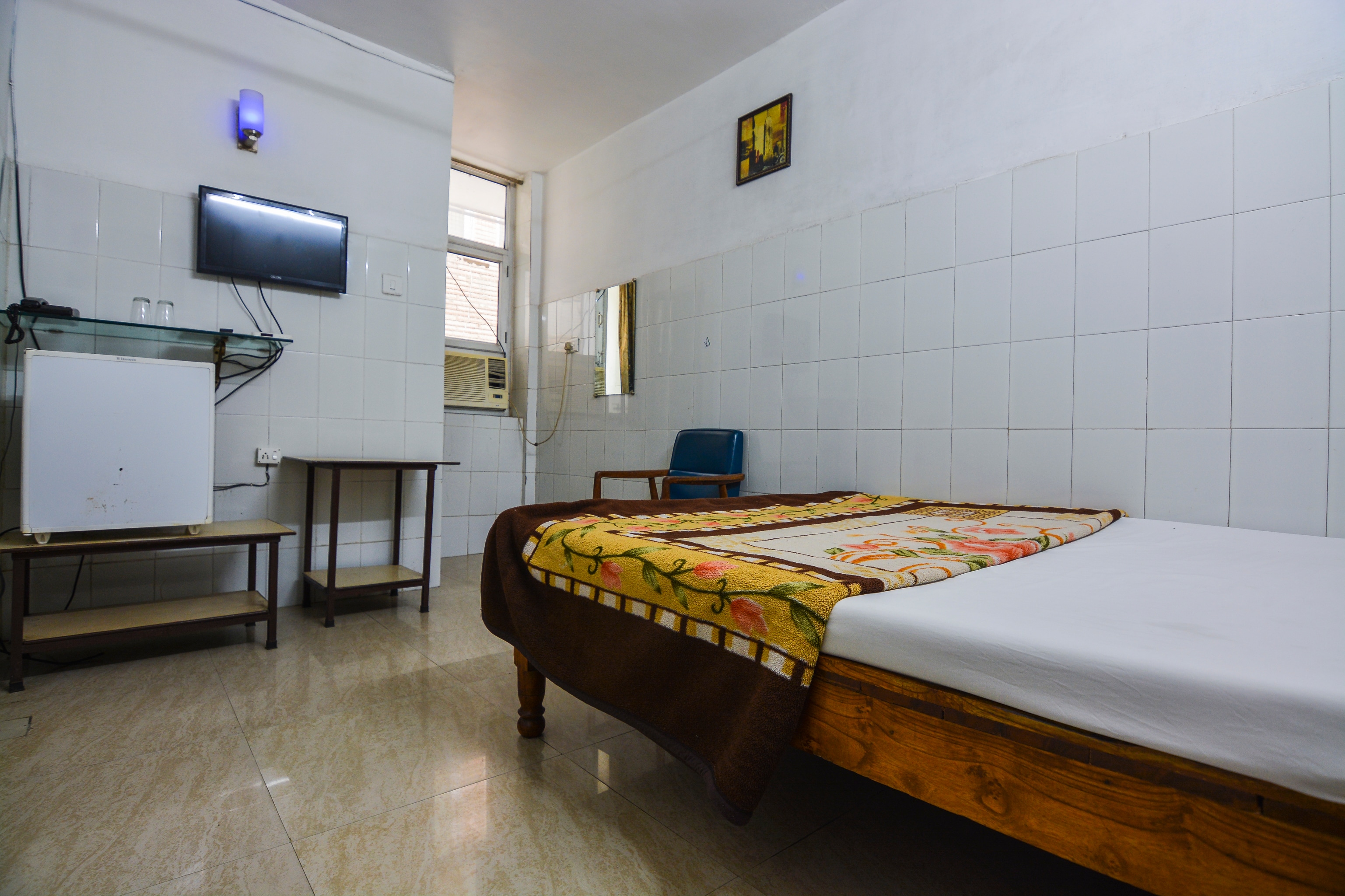 Hotel Staywell - Tap to explore photos