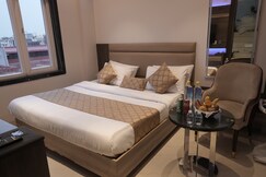 HOTEL APPLE INN