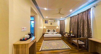 Olive Grove Inn Srinagar Room Type - Deluxe Room