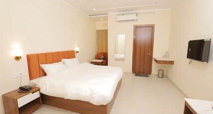 HOTEL ELITE Room Type - Super Deluxe