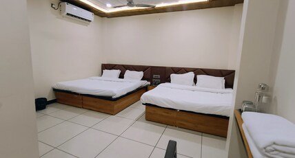 Hotel Shri Anaadi Palace Room Type - Family Room