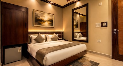 Staybook Hotel Aira @ Paharganj Room Type - Deluxe Room with Free Wi-Fi Staybook Hotel Aira @ Paharganj Room Type - Deluxe Room with Free Wi-Fi