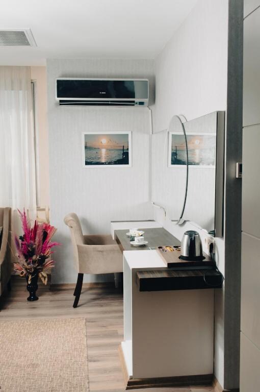 City Center Hotel Taksim - Tap to explore photos