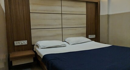 ZipStay Shreya Lodging Room Type - Standard Ac Room