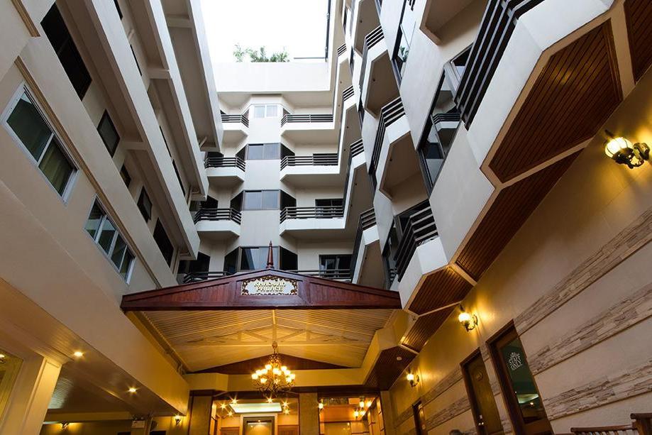 Khaosan Palace Hotel - Tap to explore photos