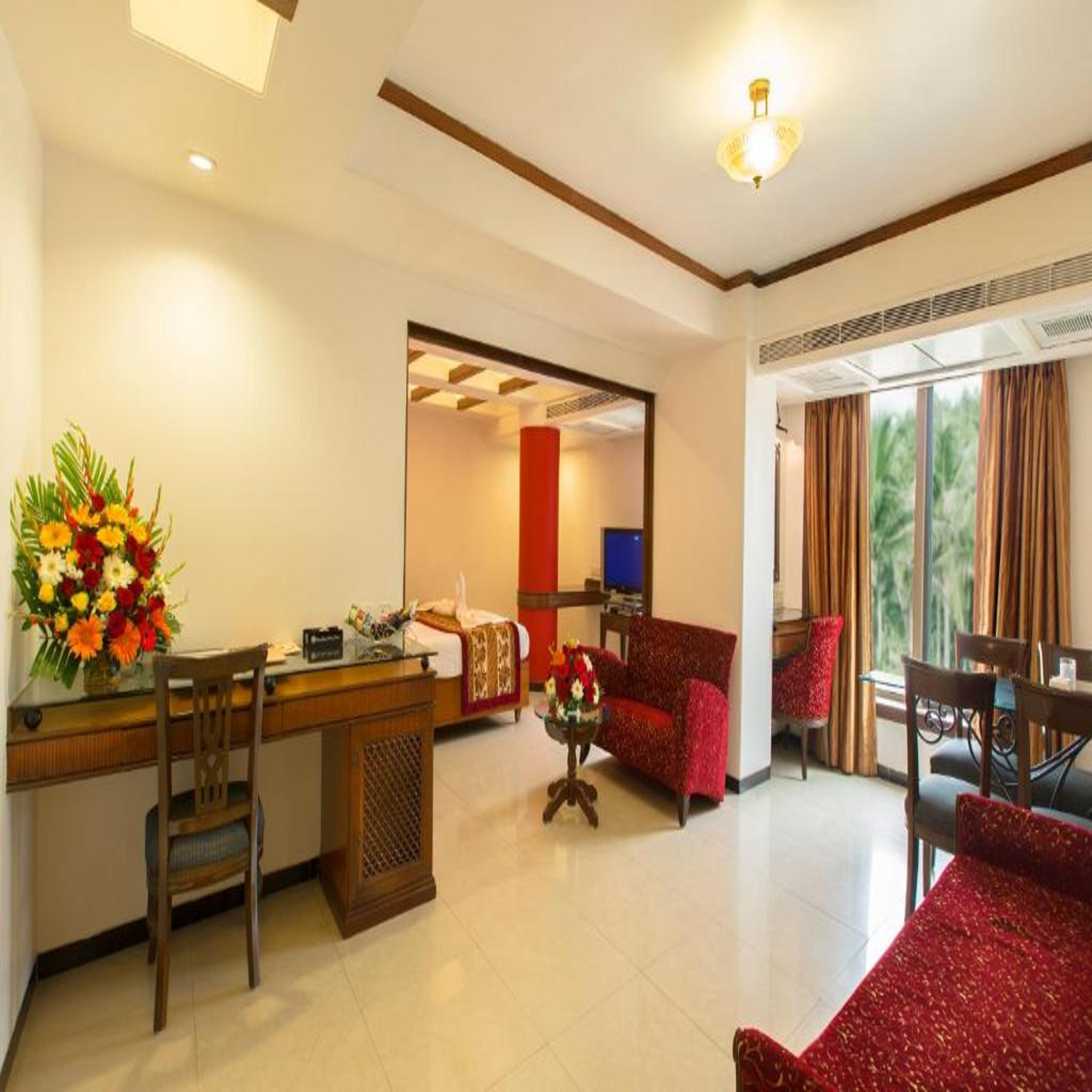 Ramee Guestline Hotel - Dadar - Tap to explore photos