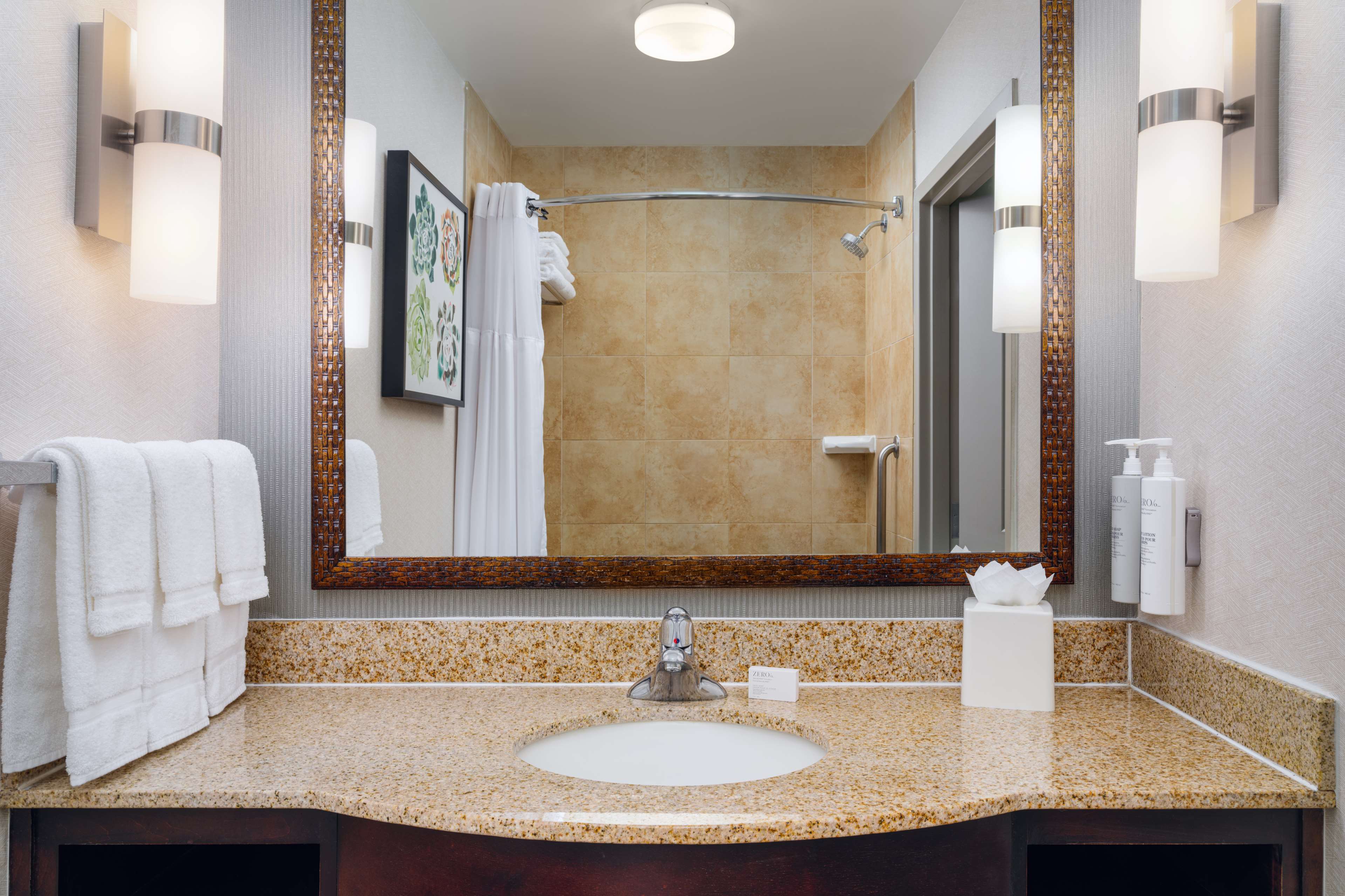 Hilton Garden Inn El Paso Airport - Tap to explore photos