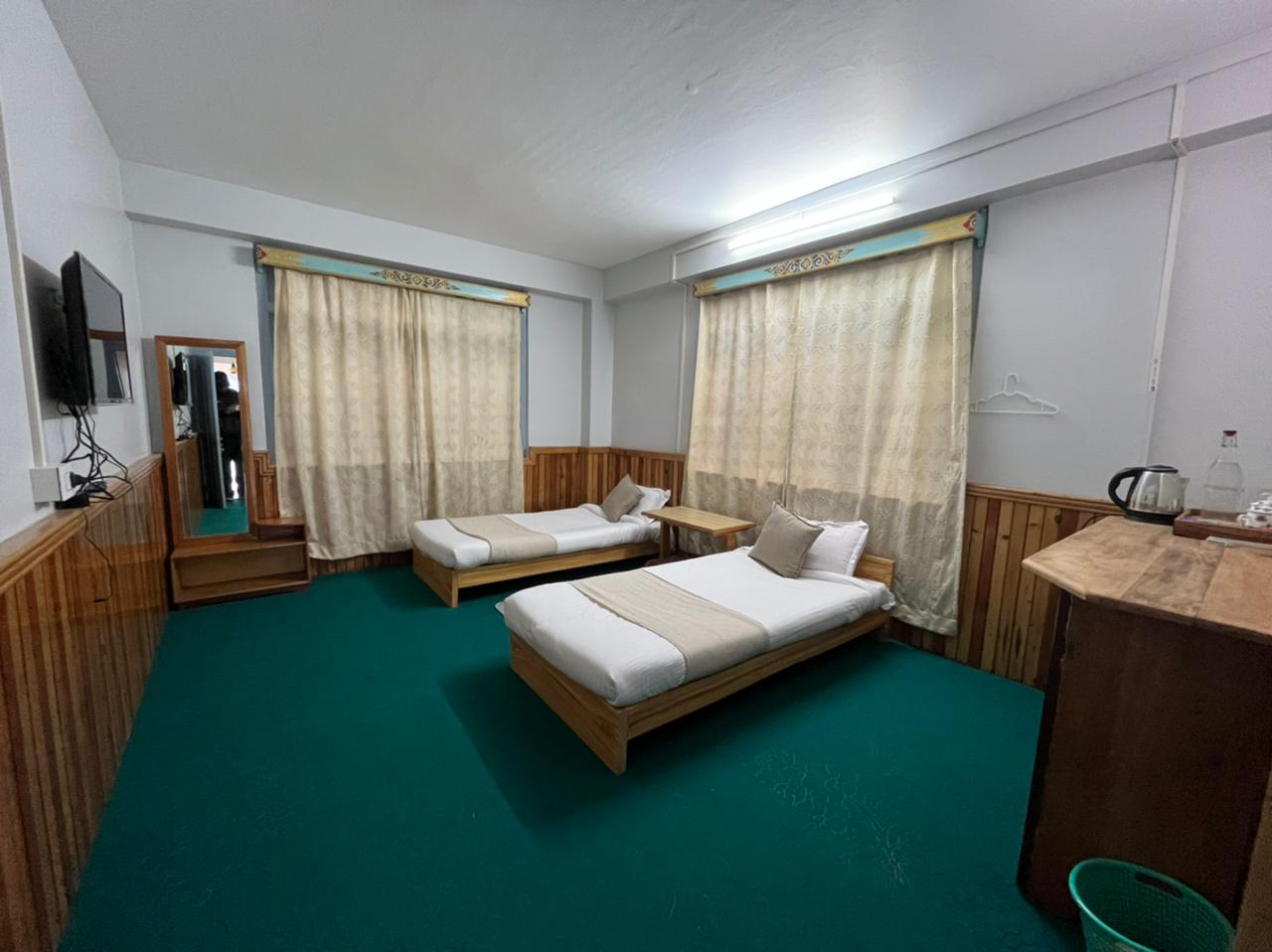 Mount Khang Hotel - Tap to explore photos