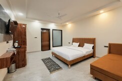 Hotel The Vinayak