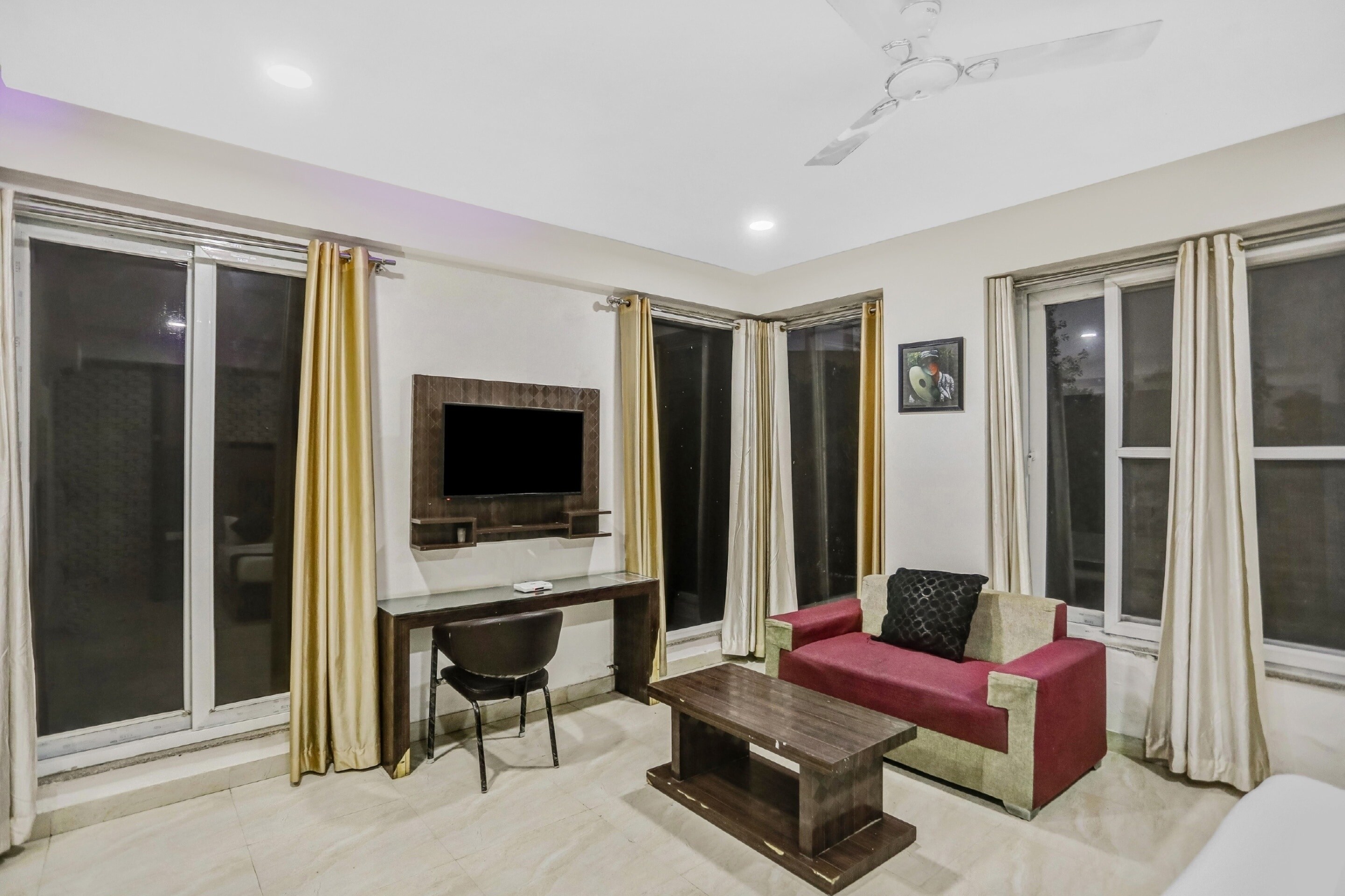 Townhouse Grand Residency - Tap to explore photos